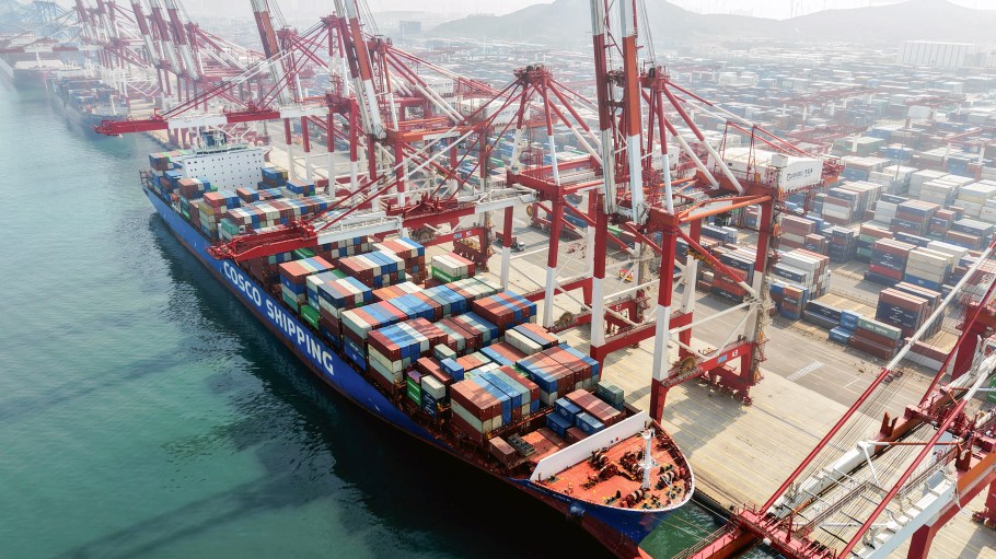The Chinese carrier becomes the first major line to reopen bookings to select Gulf states as security risks persist and vessel traffic remains minimal.