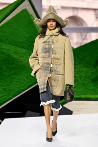 Louis Vuitton Fall 2026 Ready-to-Wear Collection at Paris Fashion Week