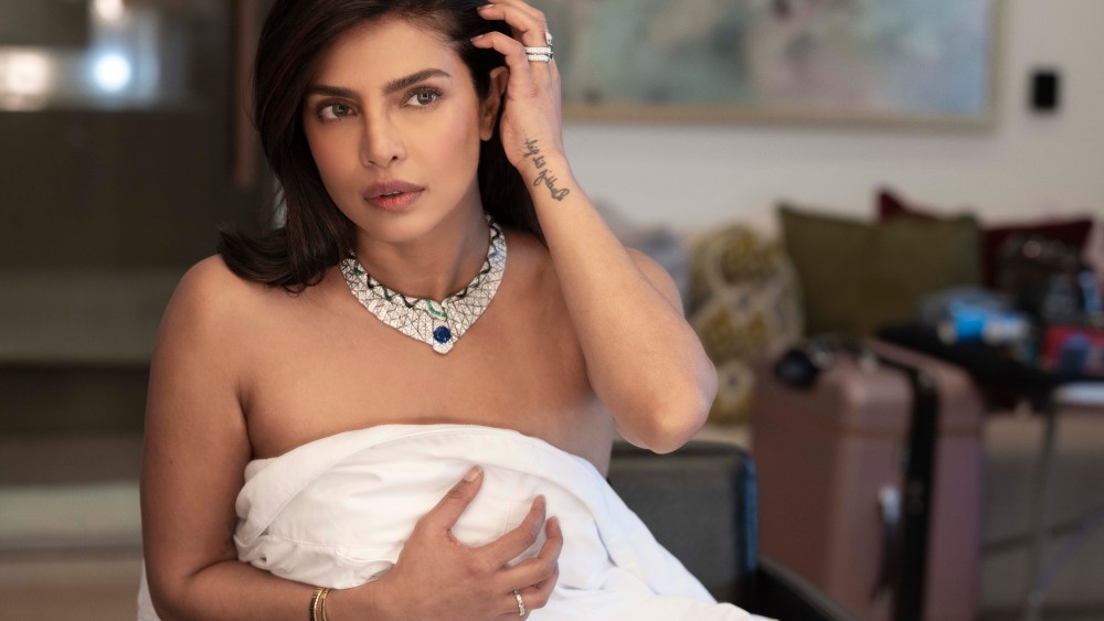 Priyanka Chopra Jonas wearing the Bulgari Serpenti Illusio necklace ahead of the Oscars