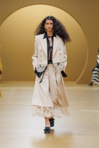 Zimmermann Fall 2026 Ready-to-Wear Collection at Paris Fashion Weekå