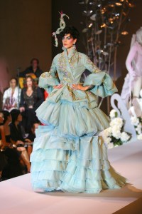 Christian Dior by John Galliano, Le bal des artistes collection, haute couture fall-winter 2007-2008.  © Guy Marineau
