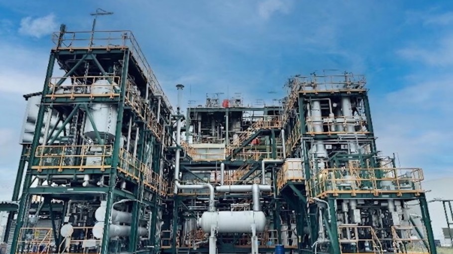 The recycling facility utilizes the Rewind PET process, developed by Axens, IFPEN and JEPLAN.