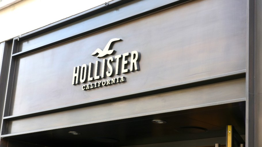 Hollister storefront.