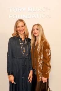 Jennifer Pitt, Amanda Seyfried