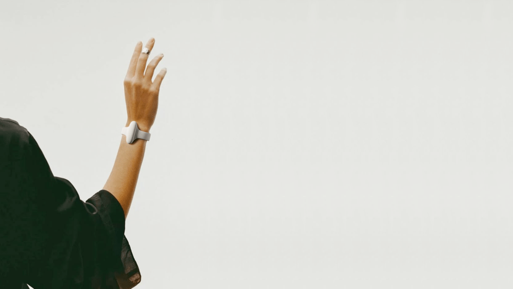 Nura is a bracelet that translates sign language into spoken language.